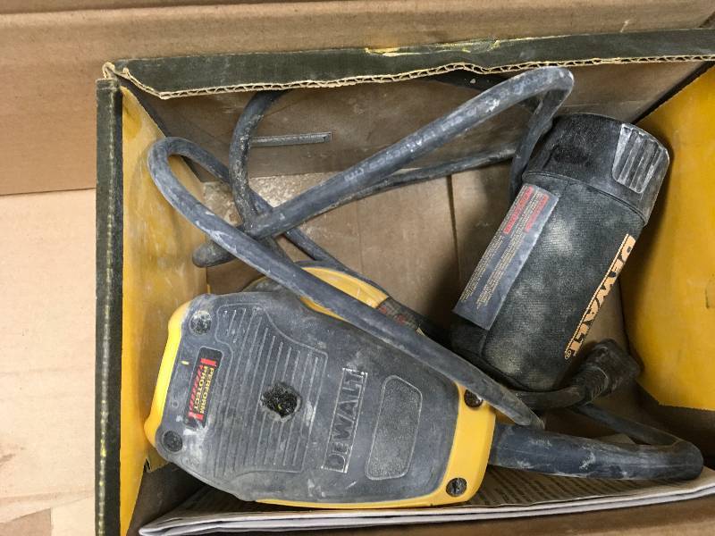 DEWALT 3 Amp Corded 5 in. Variable Speed Random Orbital Sander