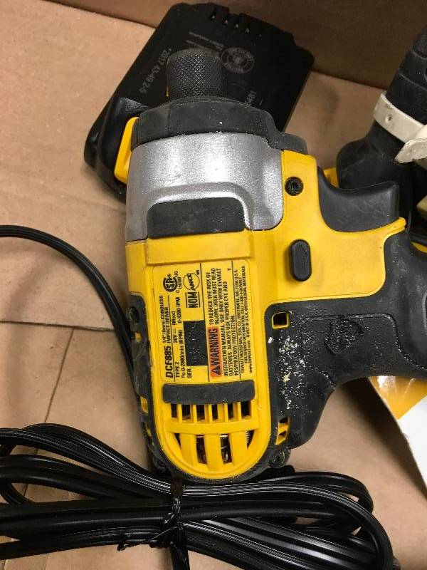 DEWALT 20-Volt MAX Lithium-Ion Cordless Hammer DrillImpact Driver Combo Kit (2-Tool) with (2) Batteries  Charger and Bag in working conditions