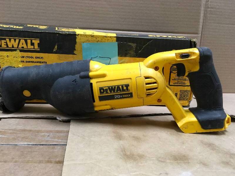 DEWALT 20-Volt MAX Lithium-Ion Cordless Reciprocating Saw (Tool-Only) in working conditions