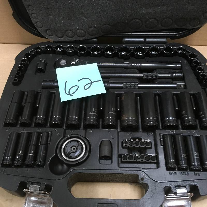 HUSKY 38 in. Drive 100-Position Universal SAE and Metric Mechanics Tool Set (60-Piece)