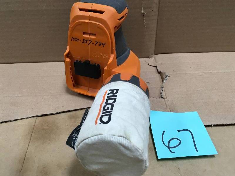 RIDGID 18-Volt GEN5X 5 in. Cordless Random Orbit Sander (Tool Only) in working conditions