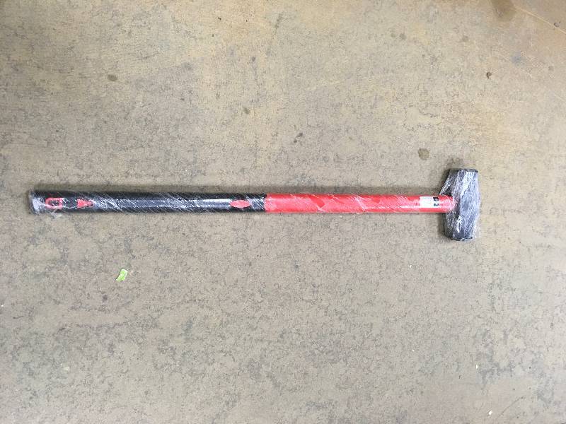 URREA 8 lbs. Steel Octagonal Sledge Hammer With Fiber Glass Handle