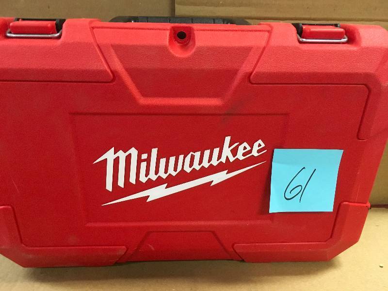 MILWAUKEE 1 in. SDS D-Handle Rotary Hammer  USED in working conditions