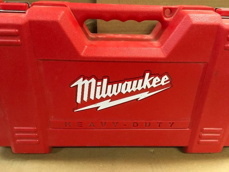 Milwaukee 13 Amp 1-18 in. Stroke SAWZALL Orbital Reciprocating Saw With Hard Case in working conditions