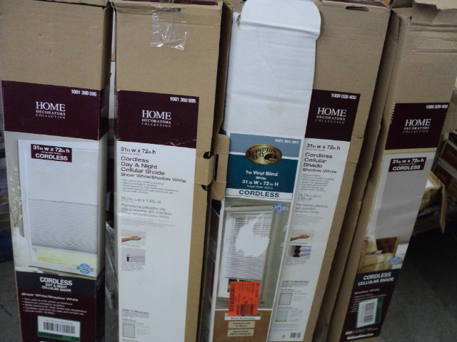 lot 57 image: 5 blinds 31 x 72...