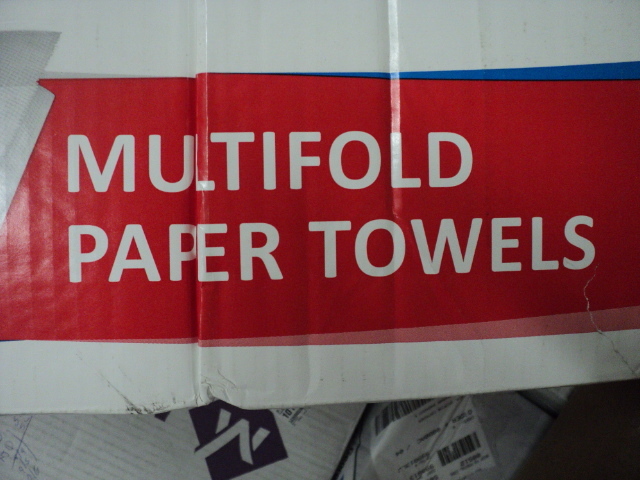 lot 87 image: 4000 Marathon multi-fold towels...
