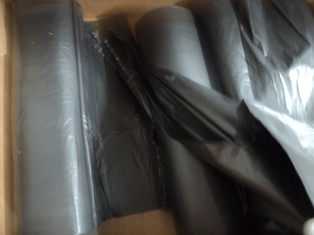 lot 92 image: 100 Heavy 56 gallon can liners...