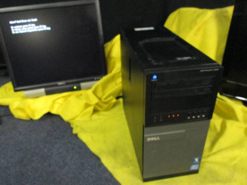 lot 222 image: Dell Opriplex 990 Core i5 Computer Tower, loads screen pictured, no further testing.  Tower only, SCREEN INCLUDED FOR DEMONSTRATION ONLY