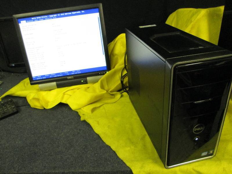 lot 224 image: Computer Tower, loads screen pictured, no further testing.  Tower only, SCREEN INCLUDED FOR DEMONSTRATION ONLY