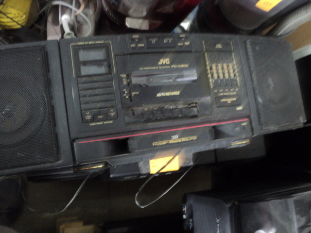 lot 129 image: JVC CD and Radio...