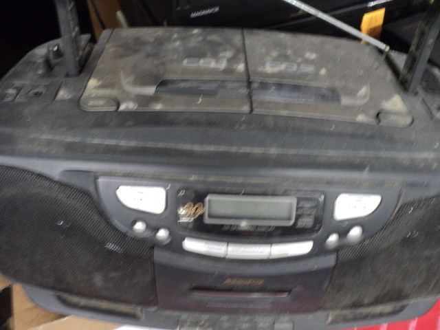 lot 138 image: Audio Fox CD changer...