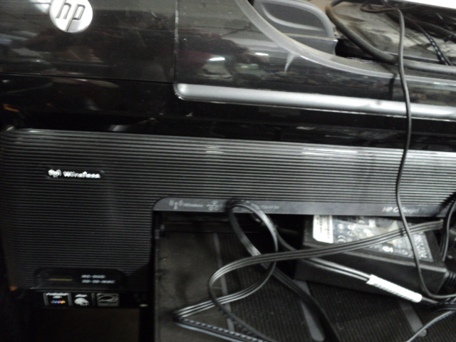 lot 140 image: HP Wireless printer...