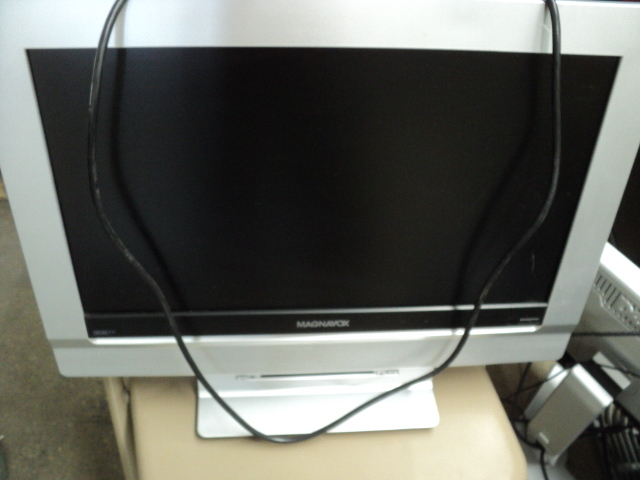 lot 159 image: Magnavox 19...