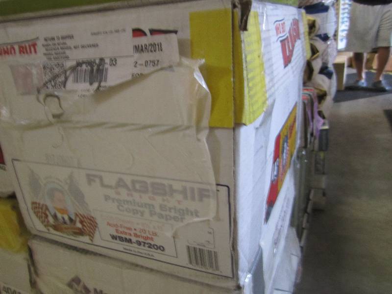 lot 4 image: Case of 8,5 x 11 Printer Paper 50...