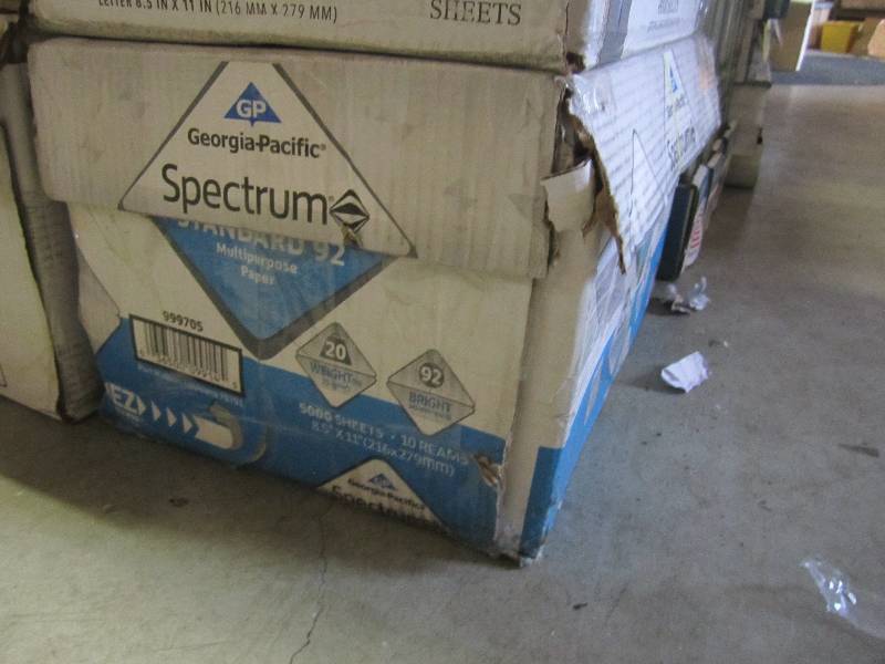 lot 6 image: Case of 8,5 x 11 Printer Paper 50...