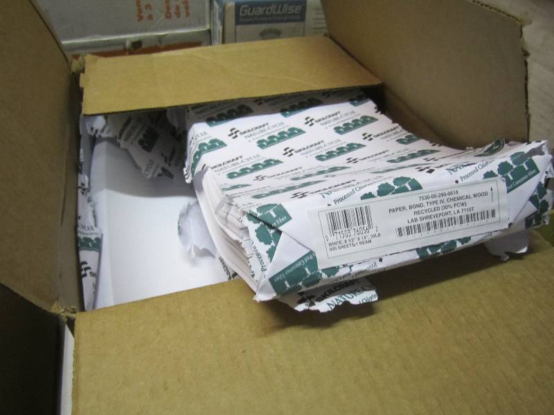 lot 13 image: 5 Open Reams of 8.5 x 14 Printer ...