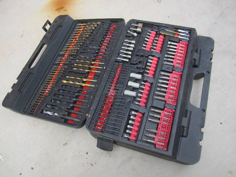 lot 45 image: Drill Bit and Driver Bit Sets in Ca...