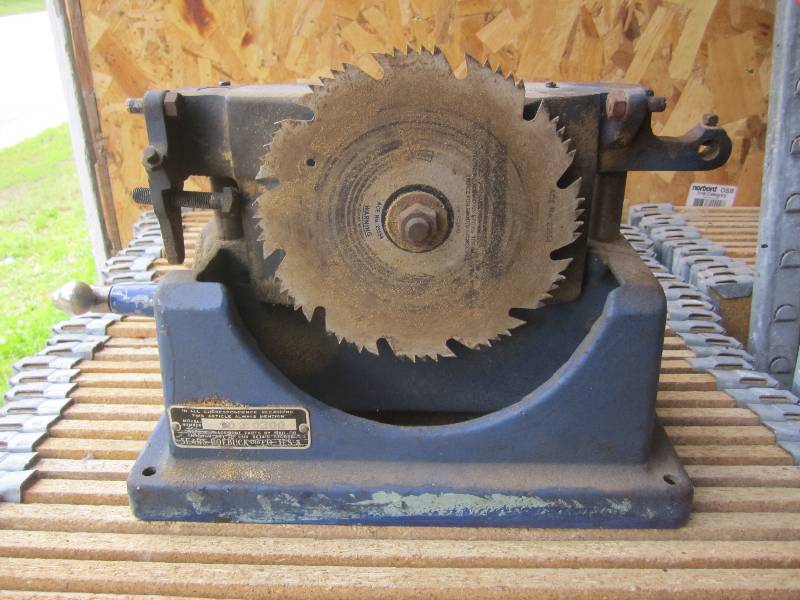 lot 54 image: Vintage SearsDunlap 103.0209 Tilt ...