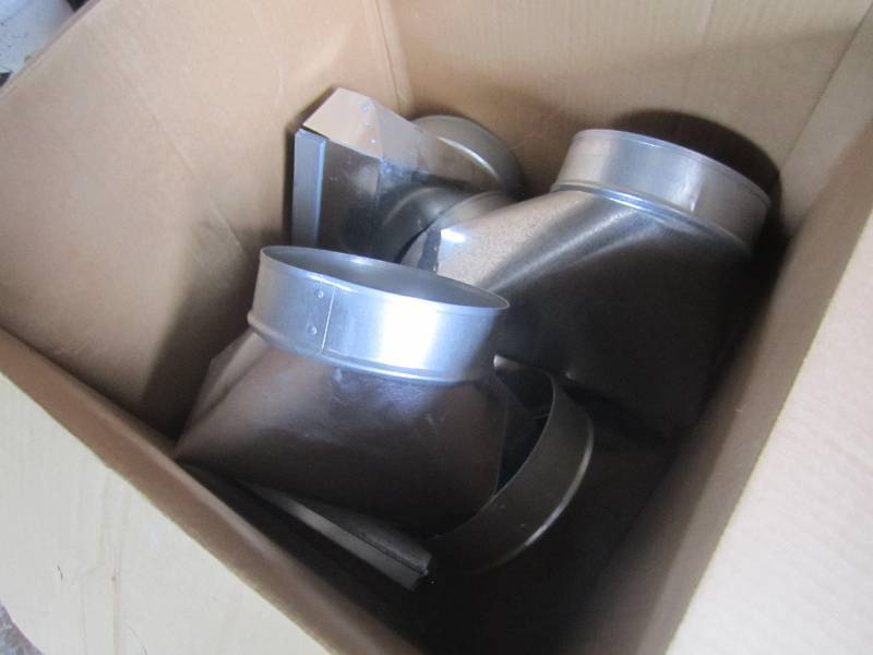 lot 65 image: Lot of 6 Heat Duct Vents  RED...