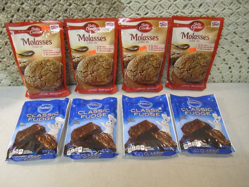 lot 100 image: Mix of 8 Bags of 4 Betty Crocker Mo...