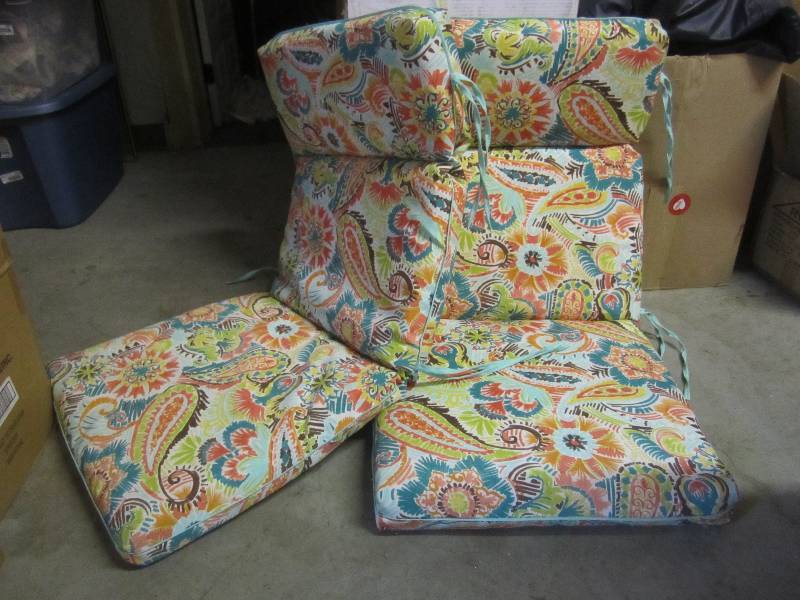 lot 124 image: 2 Hampton Bay Outdoor Chair Cushion...