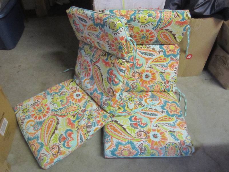 lot 125 image: 2 Hampton Bay Outdoor Chair Cushion...