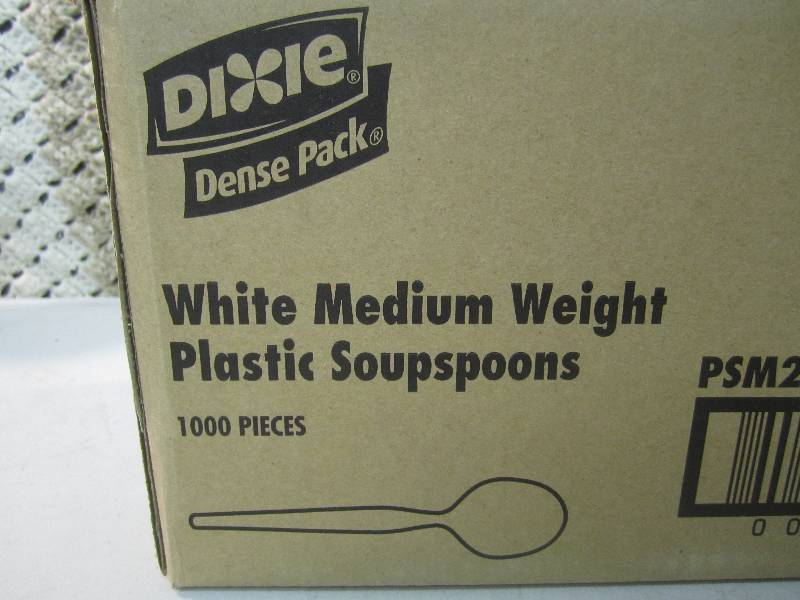 lot 152 image: Box of 1000 White Plastic Soup Spoo...