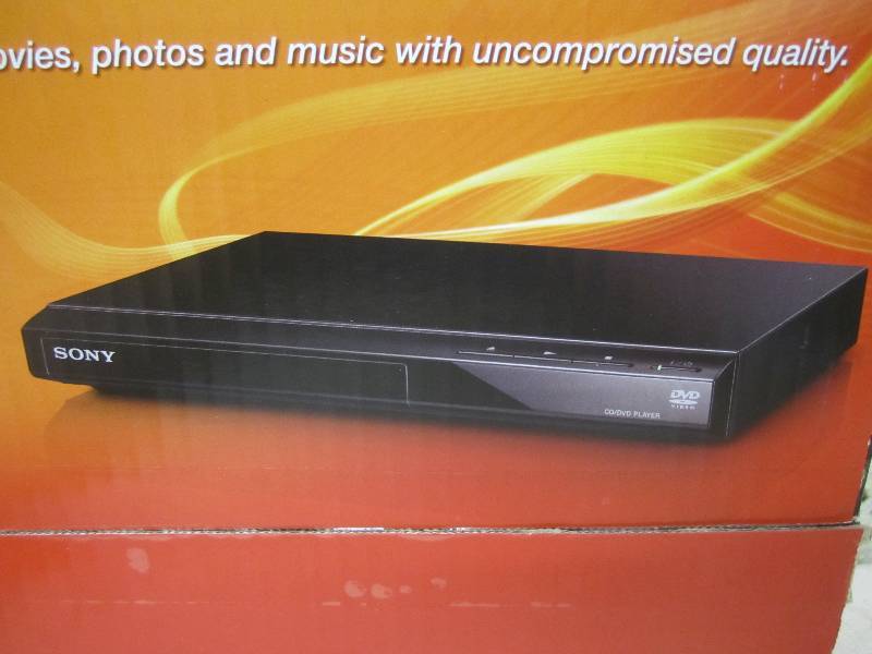 lot 153 image: Sony DVP-SR210P DVD Player Looked u...