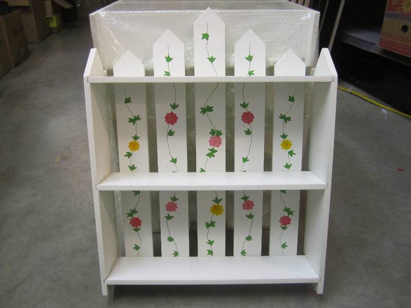 lot 173 image: Lot of 5 Wood Floral Shelves 19 x ...