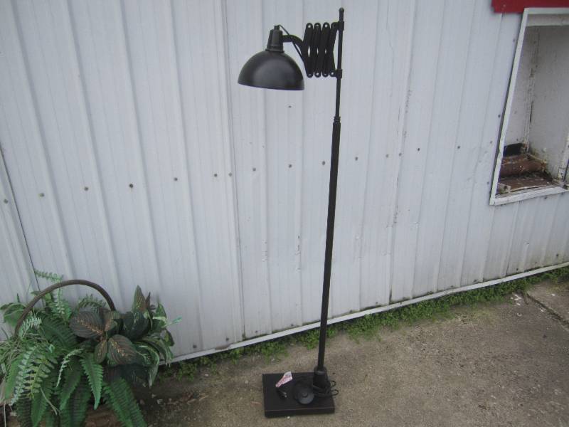 lot 213 image: Expandable Floor Lamp Black 58.5 t...