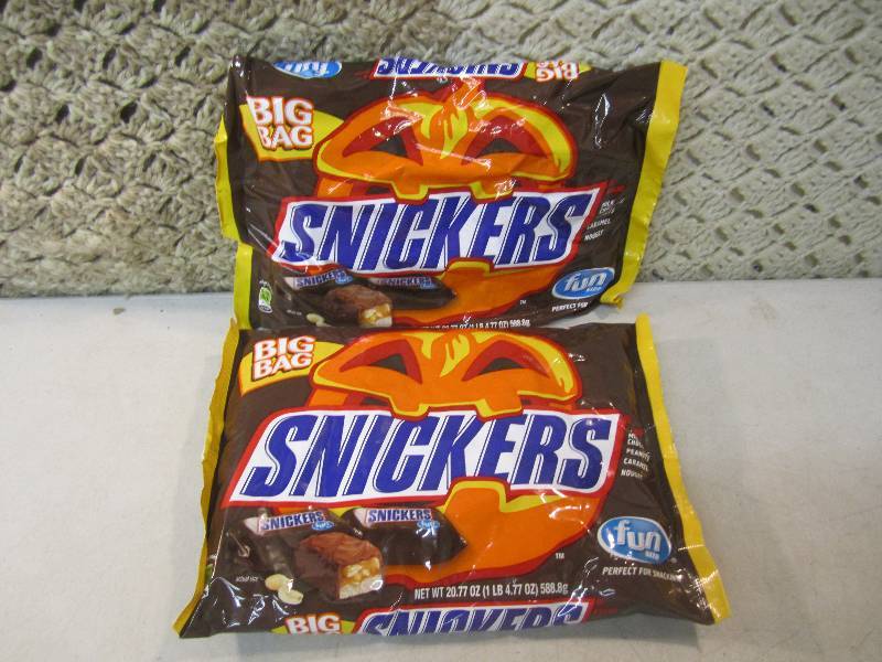 lot 270 image: 2 Big Bags of Fun Size Snickers Can...