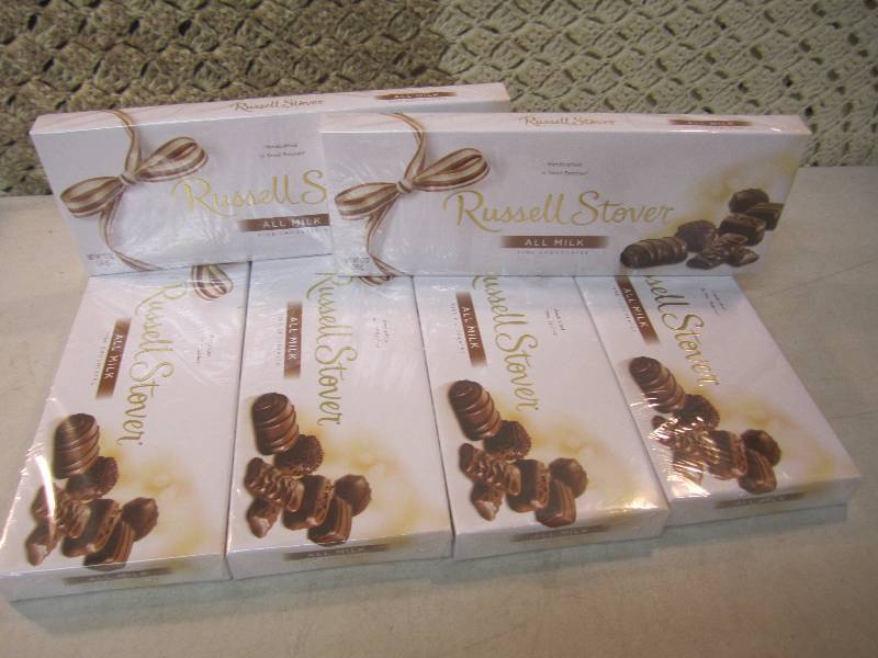 lot 279 image: 6 Boxes of Russell Stover Fine Choc...