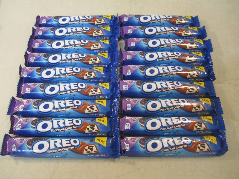 lot 317 image: 18 Oreo Chocolate Candy Bars Best b...