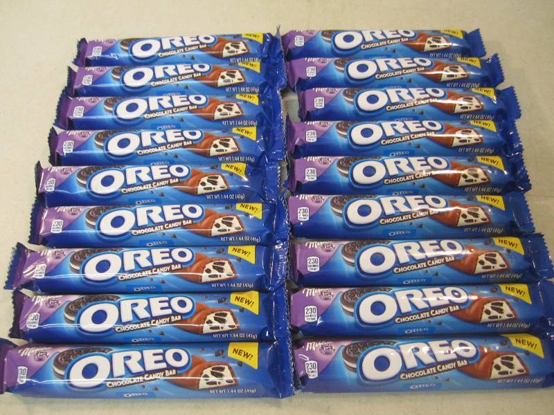 lot 320 image: 18 Oreo Chocolate Candy Bars Best b...