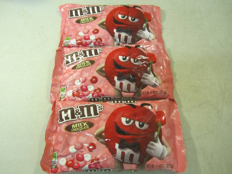 lot 321 image: 3 Big Bags of M&Ms Best by Sep 201...