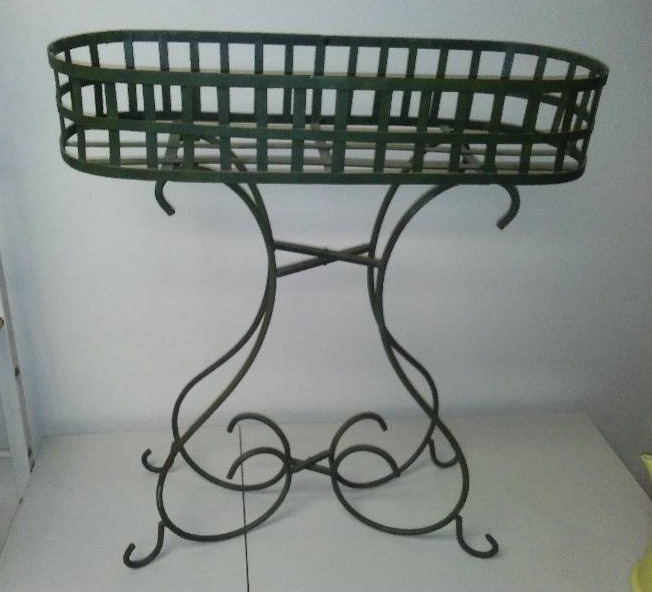 lot 76 image: plant stand cast and Metal