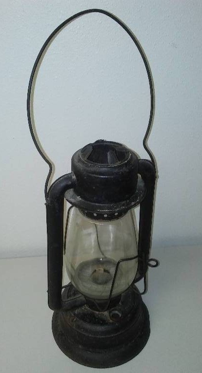 lot 77 image: Farwell  Kirk & Company Lantern