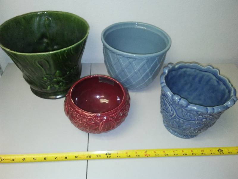 lot 87 image: ceramic flower pots, Hager and brush