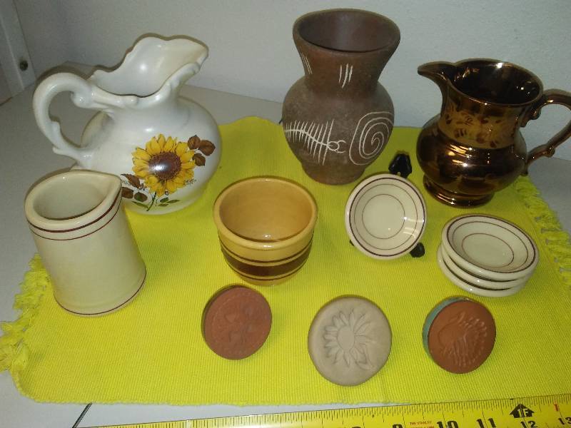 lot 99 image: ceramic Miniatures and more