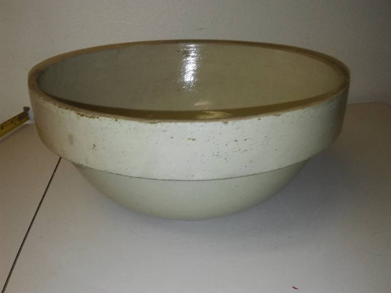 lot 106 image: Vintage crock bowl #2