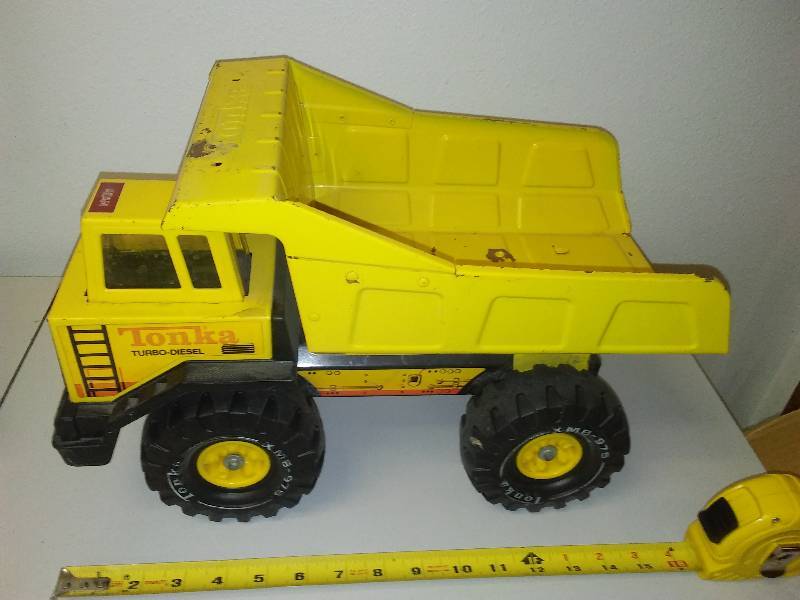 lot 116 image: Tonka dump truck, nice