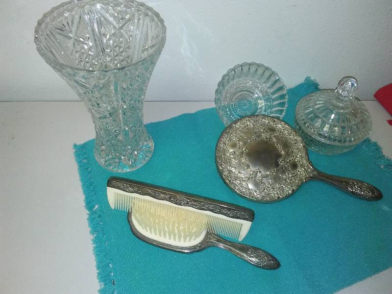 lot 134 image: Vintage Dressing Table items, silver platedsilver, lead crystal
