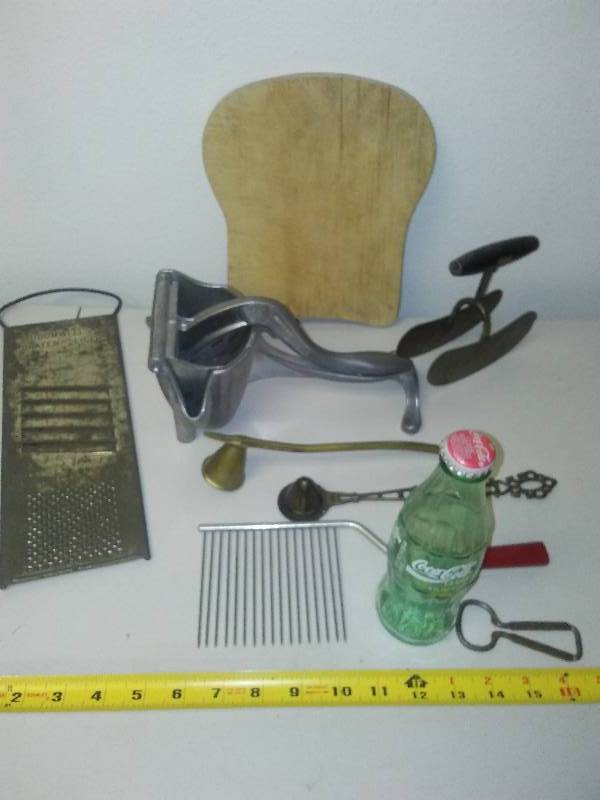 lot 163 image: Miscellaneous vintage kitchen, Have a Coke