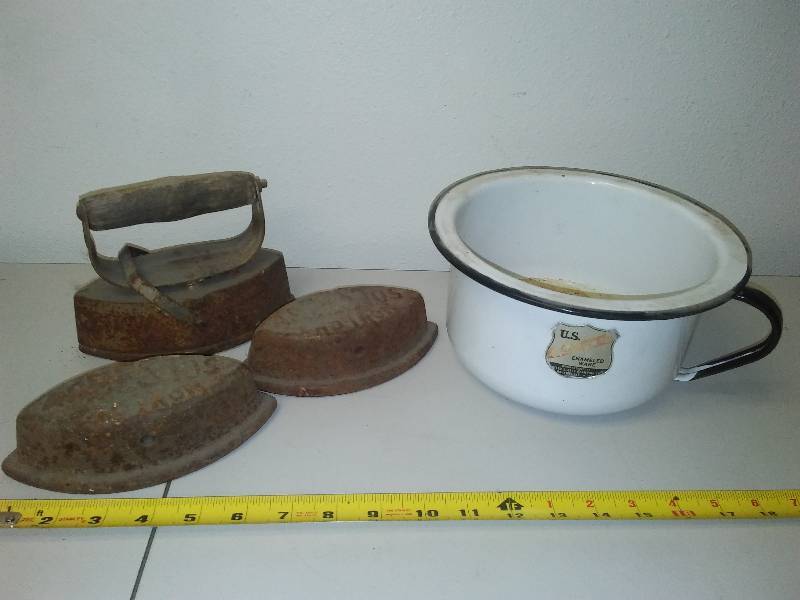 lot 166 image: U.S. Standard enamel war pot and more