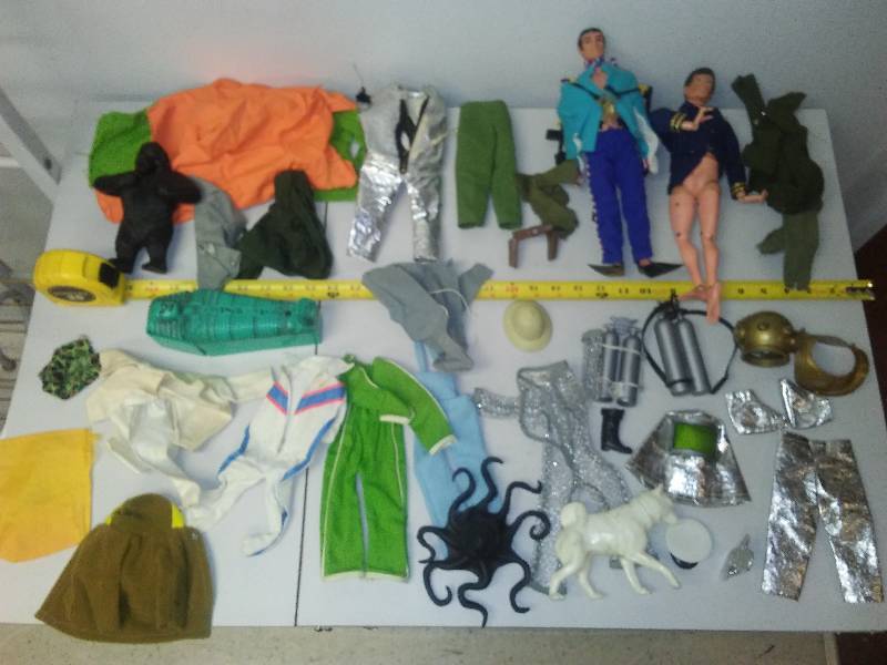 lot 185 image: GI Joe (2) and more