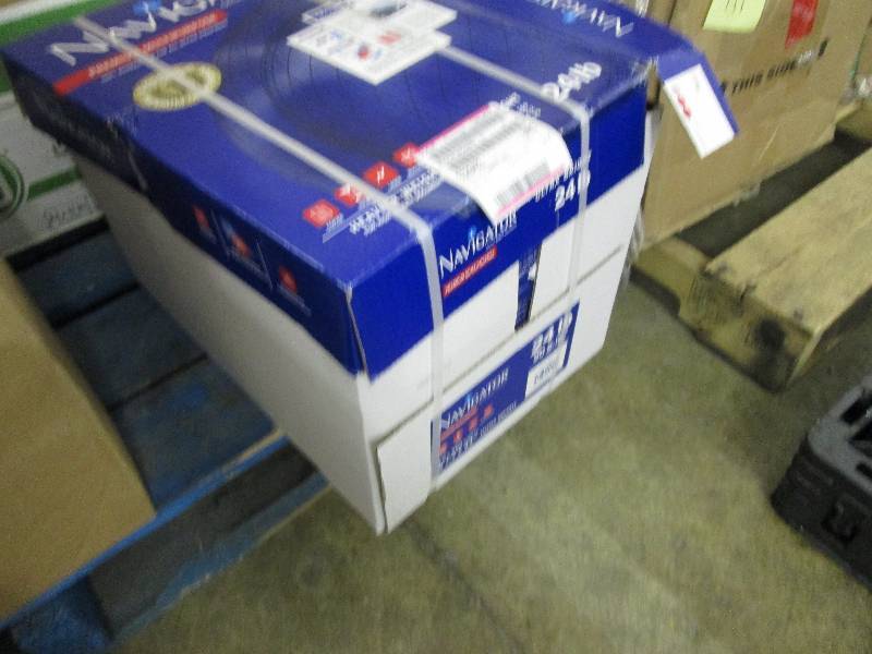 lot 25 image: Case of Navigator 24 lb Premium Mul...