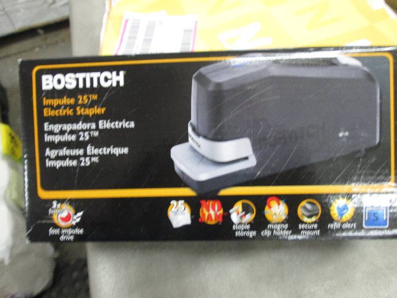 lot 30 image: Bostitch Impulse 25 Electric Staple...