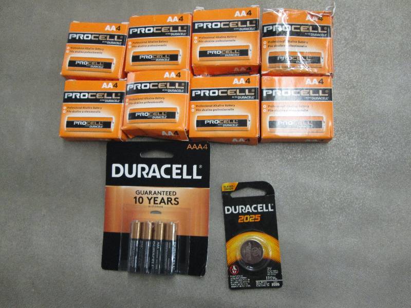 lot 46 image: 8-4pks(32 total) Duracell AA Batter...