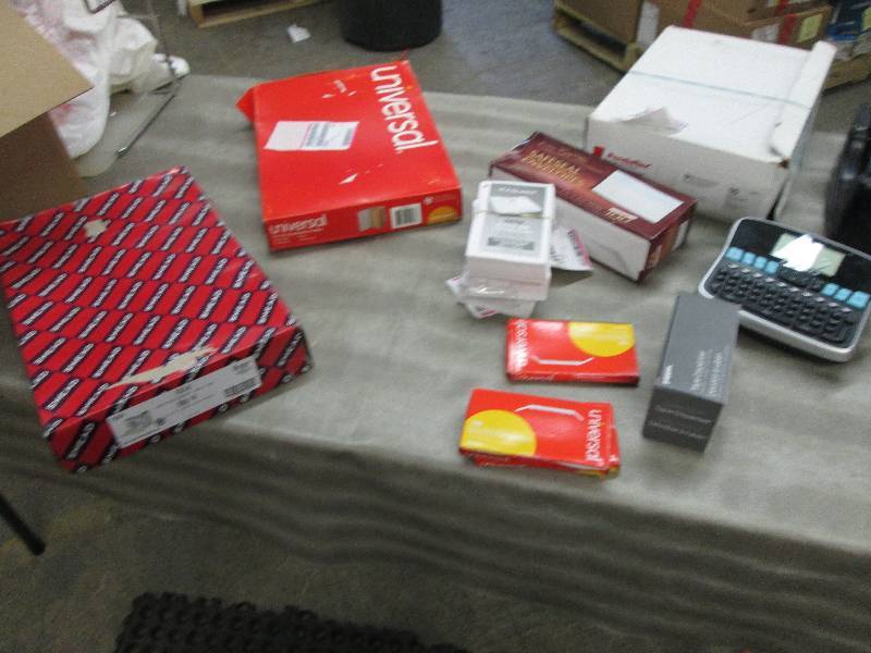 lot 75 image: 1 Box each of Pendaflex End Tab Fil...