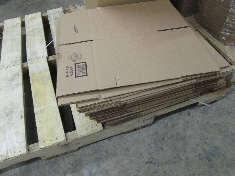 lot 76 image: Stack of 25  Shipping Boxes 10x10x...